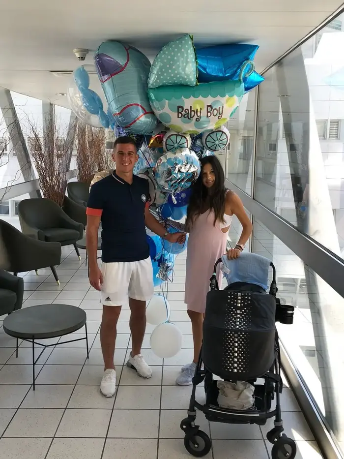 עידן ורד עם אשתו לאחר הלידה (באדיבות המצולמים) עידן ורד עם אשתו לאחר הלידה (באדיבות המצולמים)
