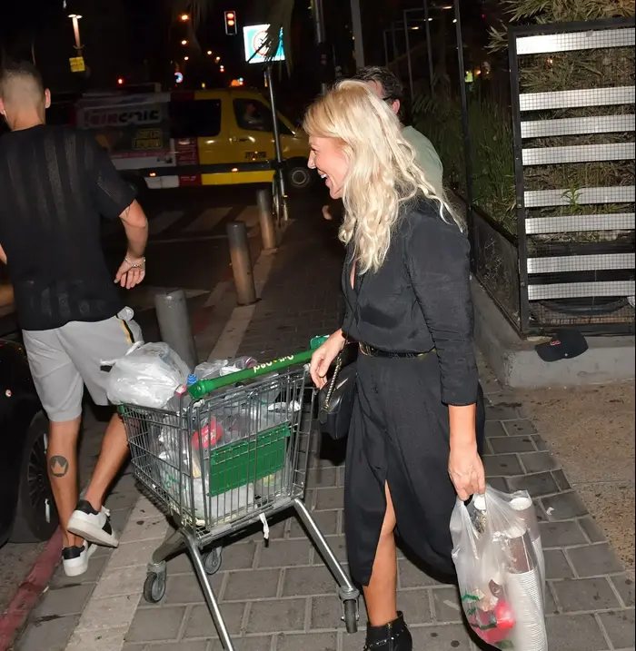 סנדרה רינגלר, שגב משה (מערכת וואלה! NEWS , שלומי צ'יקונה) סנדרה רינגלר, שגב משה (מערכת וואלה! NEWS , שלומי צ'יקונה)