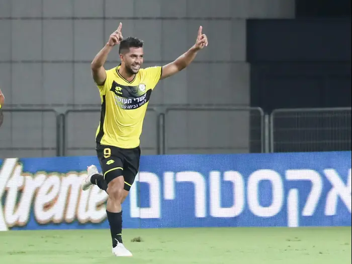 שחקן מכבי נתניה שובל גוזלן (מערכת וואלה! NEWS , דני עמוס) שחקן מכבי נתניה שובל גוזלן (מערכת וואלה! NEWS , דני עמוס)