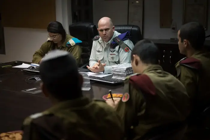 מפקד בה?ד 1 , גור שרייבמן (מערכת וואלה! NEWS , -) מפקד בה?ד 1 , גור שרייבמן (מערכת וואלה! NEWS , -)