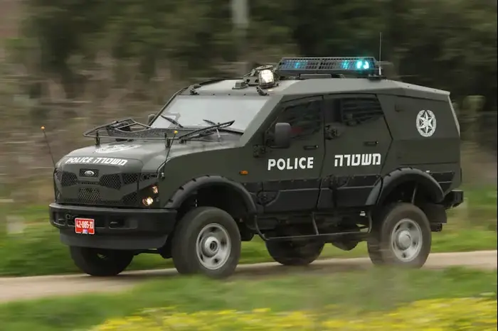 פלסן משטרתי סנדקאט-4 (אתר יצרן , רונן טופלברג) פלסן משטרתי סנדקאט-4 (אתר יצרן , רונן טופלברג)