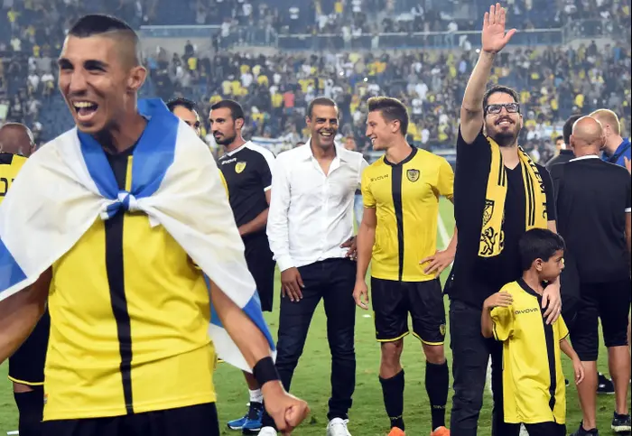משה חוגג בעלי בית"ר ירושלים (ברני ארדוב) משה חוגג בעלי בית"ר ירושלים (ברני ארדוב)