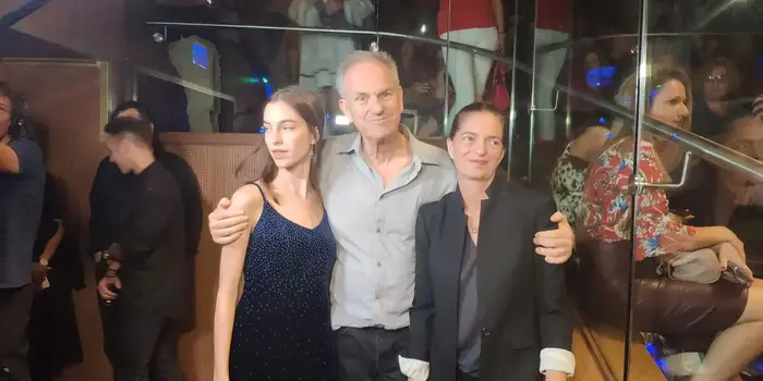 אבי נשר, איריס נשר ותום נשר בהקרנת הסרט "סיפור אחר" (אבי כהן) אבי נשר, איריס נשר ותום נשר בהקרנת הסרט "סיפור אחר" (אבי כהן)