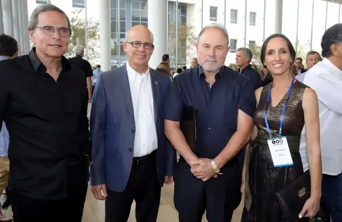 עדי אולמרט יורם דנציגר יוסף קלפטר אמנון דיק (יח"צ , איציק בירן) עדי אולמרט יורם דנציגר יוסף קלפטר אמנון דיק (יח"צ , איציק בירן)