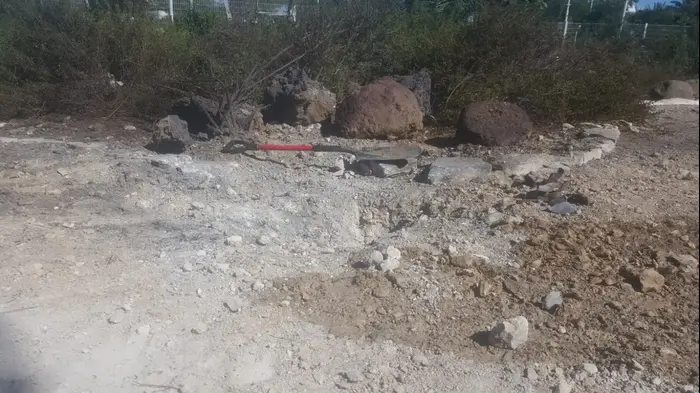רקטת קאסם בשטח בית הספר תיכון בשער הנגב (מערכת וואלה! NEWS , ביטחון שער הנגב) רקטת קאסם בשטח בית הספר תיכון בשער הנגב (מערכת וואלה! NEWS , ביטחון שער הנגב)