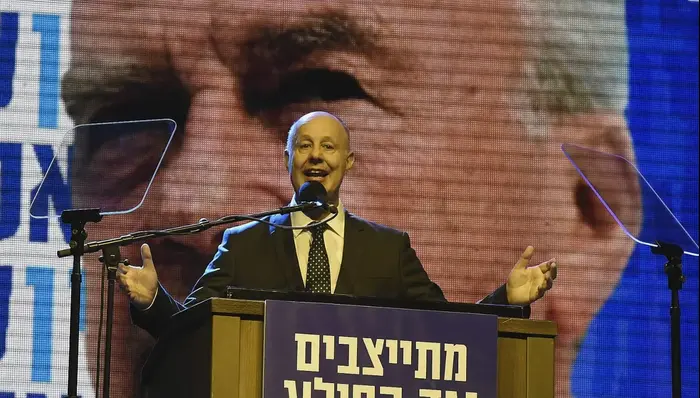 צחי הנגבי בעצרת לציון 23 שנה לרצח ראש הממשלה לשעבר, יצחק רבין בכיכר רבין, ת"א (ראובן קסטרו) צחי הנגבי בעצרת לציון 23 שנה לרצח ראש הממשלה לשעבר, יצחק רבין בכיכר רבין, ת"א (ראובן קסטרו)