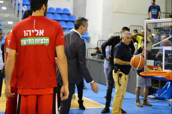הסל במשחק בין מכבי אשדוד, הפועל ירושלים (לירון מולדובן ) הסל במשחק בין מכבי אשדוד, הפועל ירושלים (לירון מולדובן )