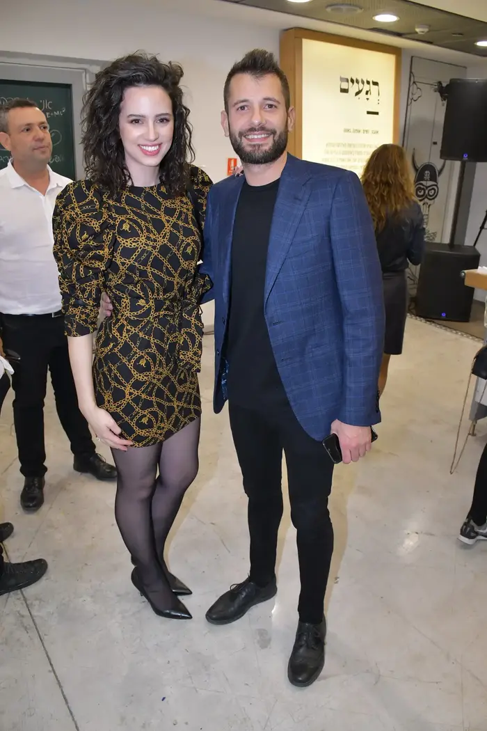 קורין גדעון (אביב חופי) קורין גדעון (אביב חופי)