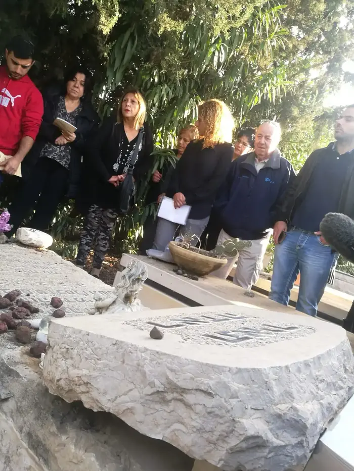 אזכרה של תאיר ראדה ז"ל, בית קברות קצרין, 22 בנובמבר 2018 (מערכת וואלה! NEWS , אלי אשכנזי) אזכרה של תאיר ראדה ז"ל, בית קברות קצרין, 22 בנובמבר 2018 (מערכת וואלה! NEWS , אלי אשכנזי)