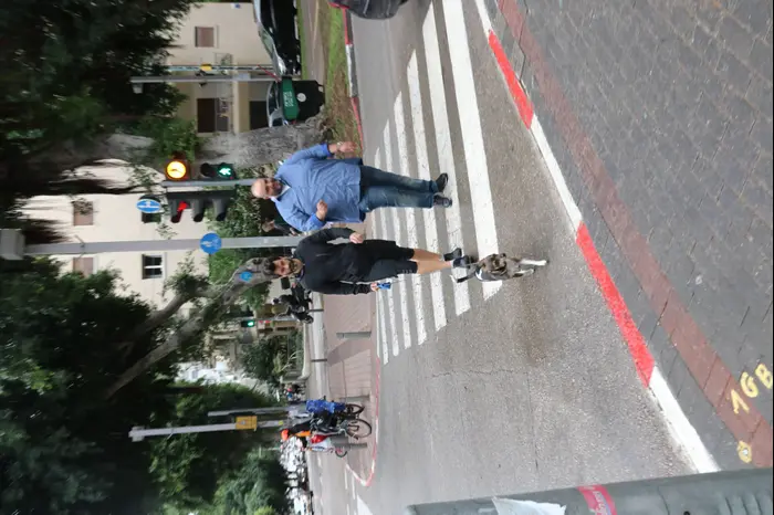 יהודה לוי מטייל עם הכלב (ניר פקין) יהודה לוי מטייל עם הכלב (ניר פקין)