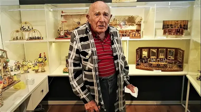 המיניאטורות של משה זמטר ביקנעם (מערכת וואלה! NEWS , זיו רינשטיין) המיניאטורות של משה זמטר ביקנעם (מערכת וואלה! NEWS , זיו רינשטיין)