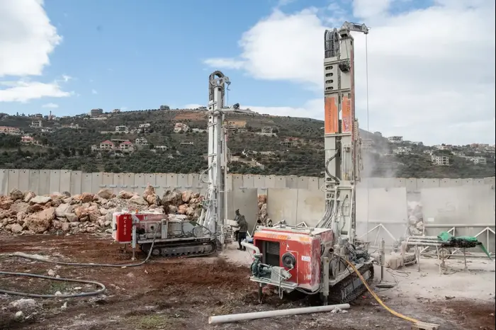 פעולות כוחות צה"ל מאזור גילוי מנהרת הטרור שיצאה ממרחב דרום כפר כילא לשטח ישראל 5 בדצמבר 2018 (דובר צה"ל) פעולות כוחות צה"ל מאזור גילוי מנהרת הטרור שיצאה ממרחב דרום כפר כילא לשטח ישראל 5 בדצמבר 2018 (דובר צה"ל)