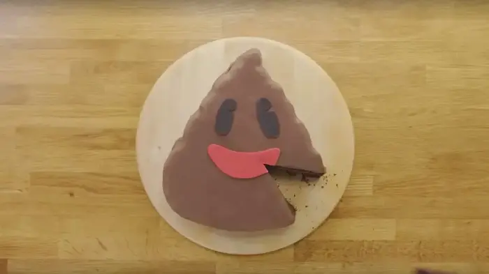 אמוג'י קקי חוגג עשור (יח"צ , צילום מסך) אמוג'י קקי חוגג עשור (יח"צ , צילום מסך)