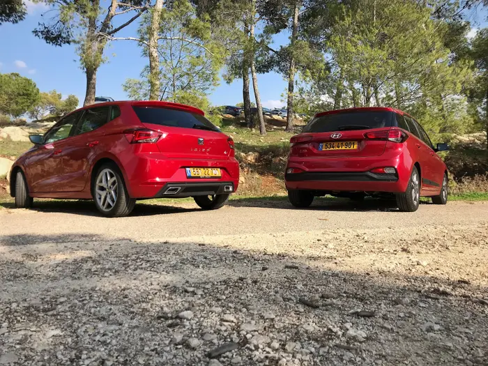 מבחן השוואתי: סיאט איביזה מול יונדאי i20 (ניר בן טובים , קינן כהן) מבחן השוואתי: סיאט איביזה מול יונדאי i20 (ניר בן טובים , קינן כהן)