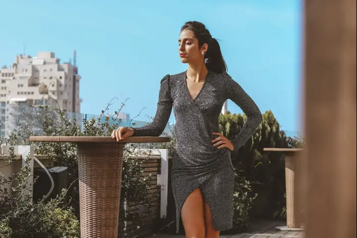 לוק קלאסית סילבסטר (מערכת Sheee , ענבר מנינגר)