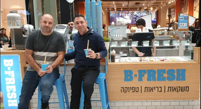 ניב כהן וליעד אלמוג (יח"צ , רונית מטיאס) ניב כהן וליעד אלמוג (יח"צ , רונית מטיאס)