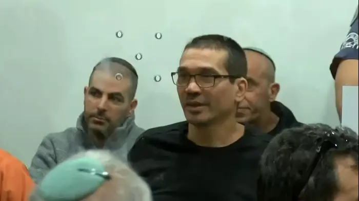 תיק ראשי הפשע
יצחק אברג'יל ומשה מלול העידו במסגרת פרשה
512, פרשת החיסולים בעולם התחתון (ניב אהרונסון) תיק ראשי הפשע
יצחק אברג'יל ומשה מלול העידו במסגרת פרשה
512, פרשת החיסולים בעולם התחתון (ניב אהרונסון)