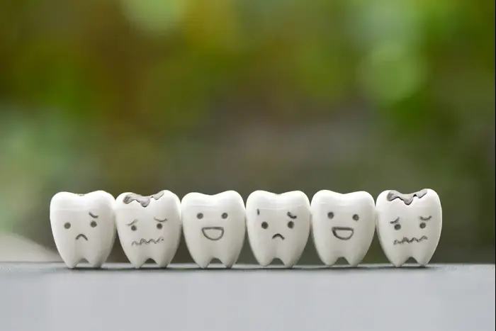 חורים בשיניים (ShutterStock) חורים בשיניים (ShutterStock)