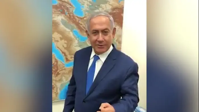 בנימין נתניהו בסרטון שפרסם בפייסבוק אמר: "מישהו יכול להחזיר את הבחירות?" (אתר רשמי) בנימין נתניהו בסרטון שפרסם בפייסבוק אמר: "מישהו יכול להחזיר את הבחירות?" (אתר רשמי)