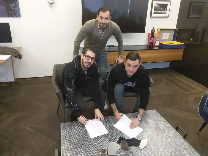 ארנסטס שטקוס חותם בשורות בית"ר ירושלים (אתר רשמי , בית"ר ירושלים)