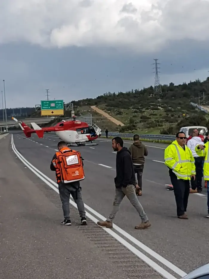 כביש 6 לצפון נחסם לתנועה מחלף באקה למחלף עירון בעקבות תאונה, 9 בינואר 2018 (שלומי גבאי) כביש 6 לצפון נחסם לתנועה מחלף באקה למחלף עירון בעקבות תאונה, 9 בינואר 2018 (שלומי גבאי)