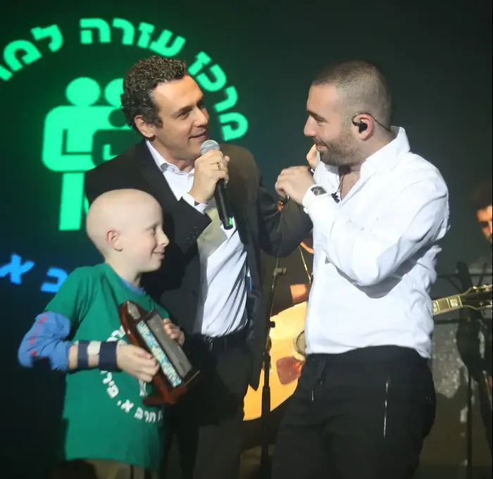 עומר אדם, עודד מנשה (יח"צ , דור ערבה)