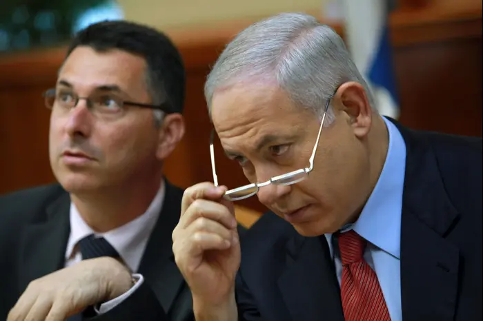 גדעון סער בנימין נתניהו 2009 (AP)