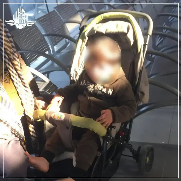 ילד עזתי אשר נשכח במעבר ארז (אתר רשמי , דוברות מתפ"ש) ילד עזתי אשר נשכח במעבר ארז (אתר רשמי , דוברות מתפ"ש)
