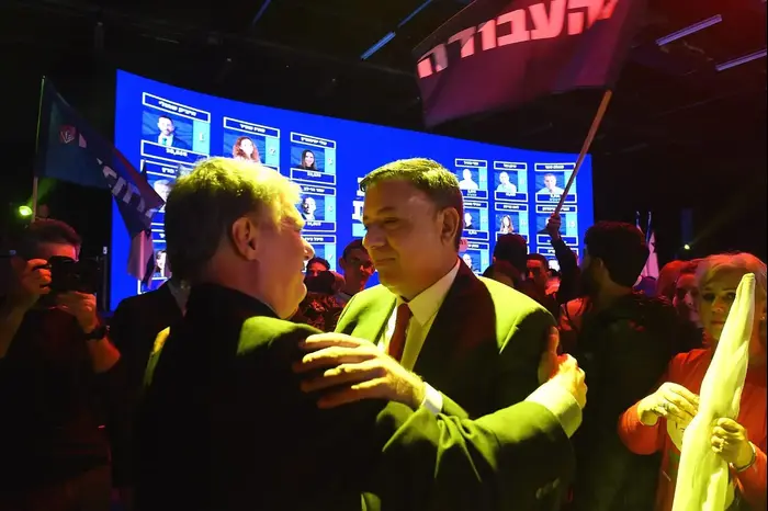 פריימריז במלפגת העבודה, גני התעורכה, תל אביב 11 בפברואר, 2019 (ראובן קסטרו) פריימריז במלפגת העבודה, גני התעורכה, תל אביב 11 בפברואר, 2019 (ראובן קסטרו)