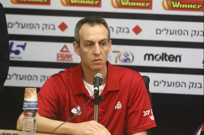 מאמן הפועל ירושלים עודד קטש (שלומי גבאי) מאמן הפועל ירושלים עודד קטש (שלומי גבאי)