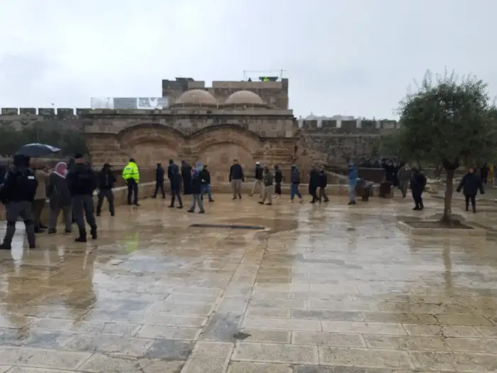 מתפללים בדרכם להר הבית 14 במרץ 2019 (שלומי גבאי) מתפללים בדרכם להר הבית 14 במרץ 2019 (שלומי גבאי)