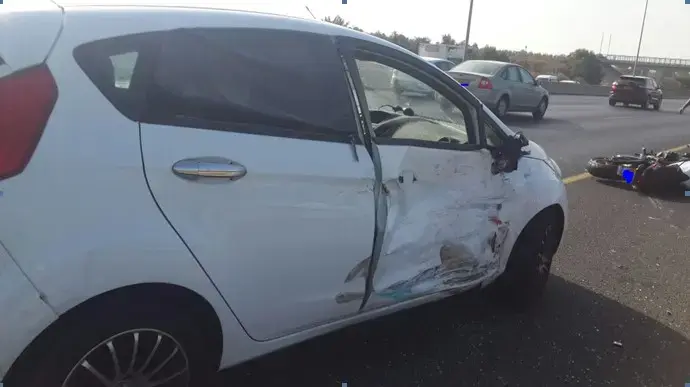 תאונת דרכים ברכיבה על השוליים (יח"צ) תאונת דרכים ברכיבה על השוליים (יח"צ)