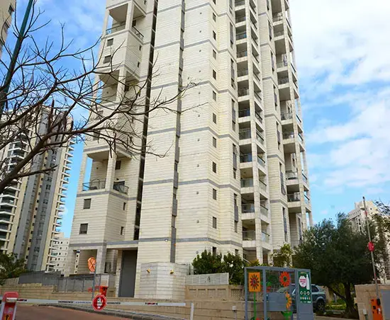יצחק רבין 16 קריית אונו (גלובס , איל יצהר) יצחק רבין 16 קריית אונו (גלובס , איל יצהר)