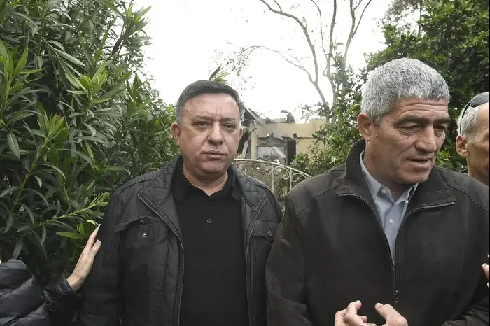 אבי גבאי וטל רוסו מגיעים לזירב בקיבוץ משמרת, 25 במרץ 2019 (ראובן קסטרו) אבי גבאי וטל רוסו מגיעים לזירב בקיבוץ משמרת, 25 במרץ 2019 (ראובן קסטרו)