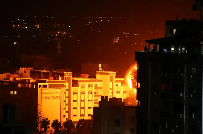 עשן במהלך תקיפת חיל האוויר בעזה 25 במרץ 2019 (רויטרס) עשן במהלך תקיפת חיל האוויר בעזה 25 במרץ 2019 (רויטרס)
