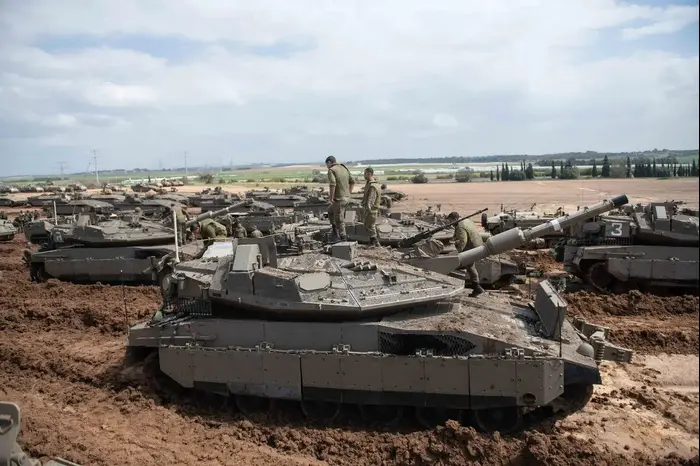 תמונות מצבירת כוחות צה"ל לקראת כניסה לרצועה, 26 במרץ 2019 (דובר צה"ל) תמונות מצבירת כוחות צה"ל לקראת כניסה לרצועה, 26 במרץ 2019 (דובר צה"ל)