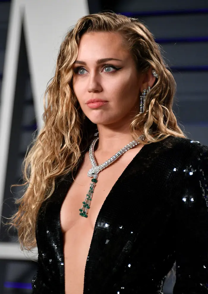 מיילי סיירוס (GettyImages) מיילי סיירוס (GettyImages)