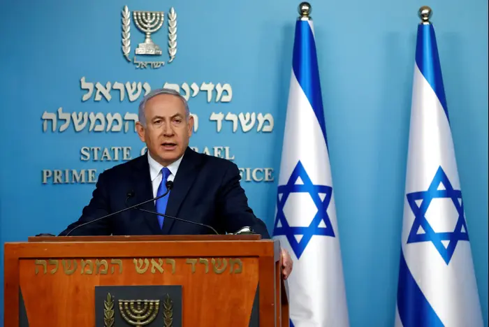 ראש הממשלה, בנימין נתניהו במהלך עצרה לתקשורת בהתייחסות למציאת גופתו של הנעדר זכריה באומל, משרד רה"מ, 3 באפריל 2019 (רויטרס) ראש הממשלה, בנימין נתניהו במהלך עצרה לתקשורת בהתייחסות למציאת גופתו של הנעדר זכריה באומל, משרד רה"מ, 3 באפריל 2019 (רויטרס)