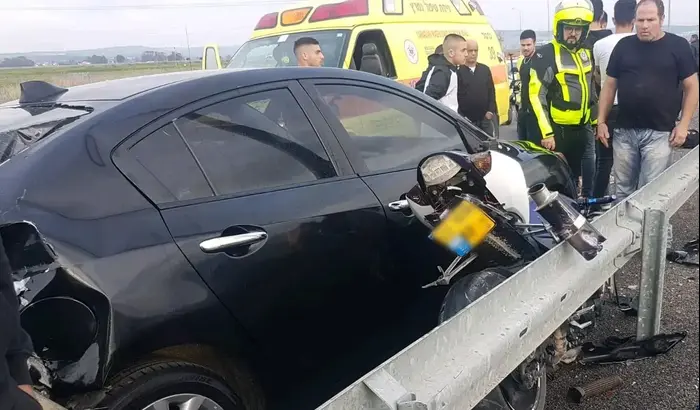 רוכב אופנוע נהרג ליד קריית אתא 5 באפריל 2019 (מד"א) רוכב אופנוע נהרג ליד קריית אתא 5 באפריל 2019 (מד"א)