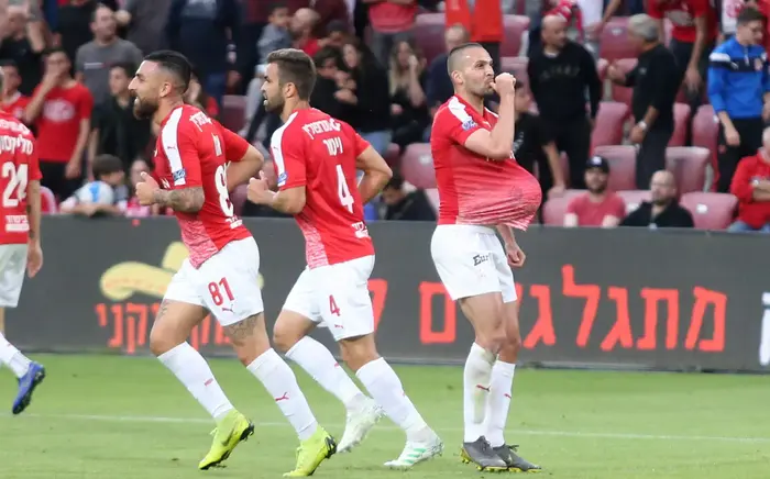 שחקן הפועל באר שבע בן שהר חוגג (קובי אליהו) שחקן הפועל באר שבע בן שהר חוגג (קובי אליהו)