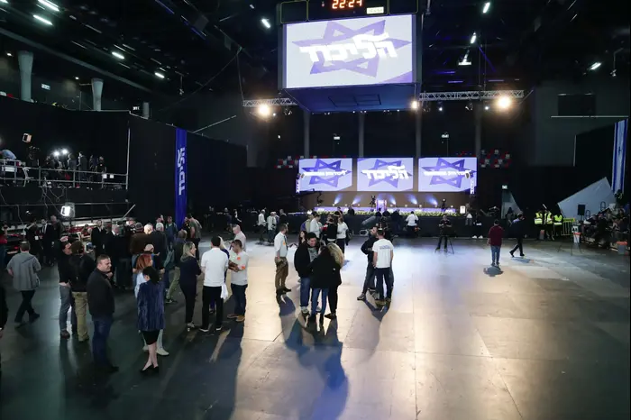 מטה הליכוד, היכל שלמה, ת"א 9 באפריל 2019 (אתר רשמי , דני מירון) מטה הליכוד, היכל שלמה, ת"א 9 באפריל 2019 (אתר רשמי , דני מירון)