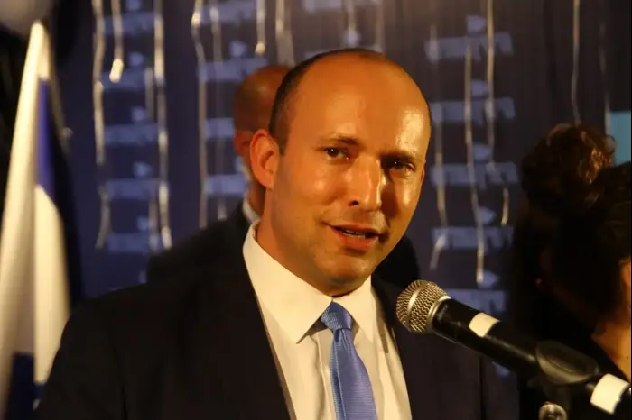 נפתלי בנט, במטה מפלגת הימין החדש מלון שרתון סיטי טאוור, אולם ברקת 9 באפריל 2019 (אתר רשמי , צילום: אהוד אמיתון/TPS) נפתלי בנט, במטה מפלגת הימין החדש מלון שרתון סיטי טאוור, אולם ברקת 9 באפריל 2019 (אתר רשמי , צילום: אהוד אמיתון/TPS)