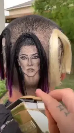 קים קרדשיאן, עיצוב שיער (צילום מסך , צילום מסך סטורי קים קרדשיאן) קים קרדשיאן, עיצוב שיער (צילום מסך , צילום מסך סטורי קים קרדשיאן)