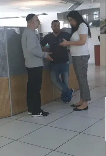 יו"ר ועד עובדי הרכבת, גילה אדרעי בפיקוד הרכבות הארצי בחיפה 12 באפריל 2019 (אתר רשמי , דוברות רכבת ישראל) יו"ר ועד עובדי הרכבת, גילה אדרעי בפיקוד הרכבות הארצי בחיפה 12 באפריל 2019 (אתר רשמי , דוברות רכבת ישראל)