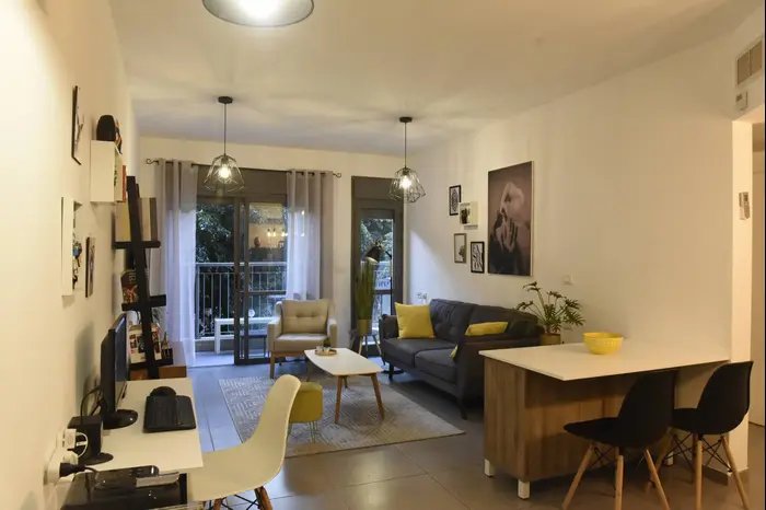 שכורות ומעוצבות ליאור ונעם (ראובן קסטרו) שכורות ומעוצבות ליאור ונעם (ראובן קסטרו)