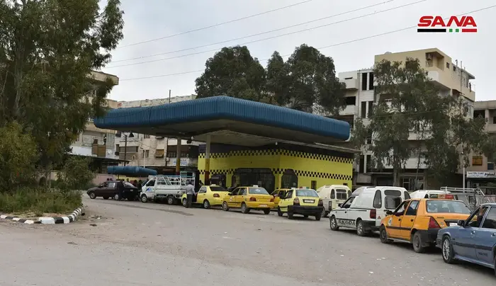 תור דלק במחוז דרעא, סוריה, 15 באפריל 2019 (AP) תור דלק במחוז דרעא, סוריה, 15 באפריל 2019 (AP)