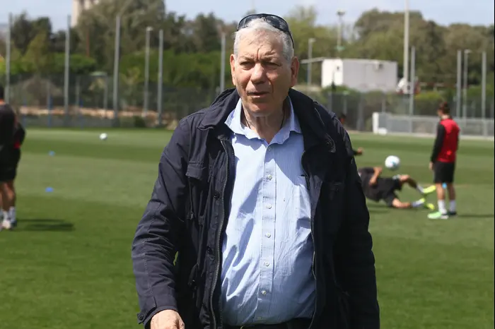 בעלי הפועל חיפה יואב כץ (שלומי גבאי) בעלי הפועל חיפה יואב כץ (שלומי גבאי)