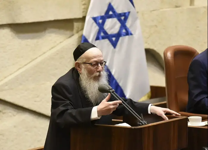 סגן שר הבריאות וחבר הכנסת מטעם מפלגת אגודת ישראל יעקב ליצמן במהלך נאומו במליאת הכנסת 29 במאי 2019 (ראובן קסטרו) סגן שר הבריאות וחבר הכנסת מטעם מפלגת אגודת ישראל יעקב ליצמן במהלך נאומו במליאת הכנסת 29 במאי 2019 (ראובן קסטרו)