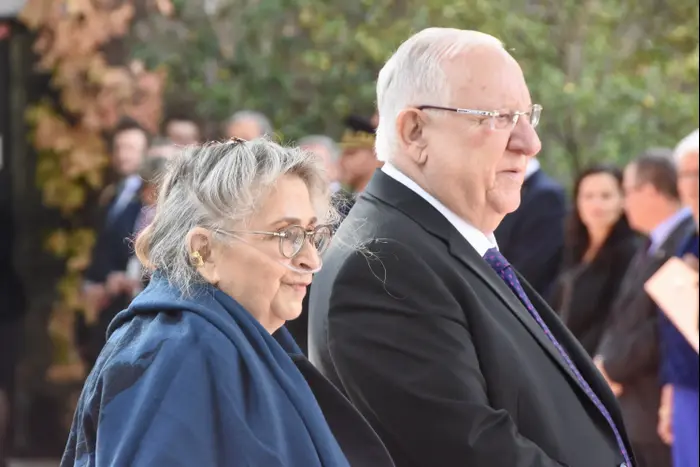 נחמה וראובן ריבלין בקבלת פנים לנשיא צ'כיה.פברואר 2018. (ללא שם , צילום:תומר רייכמן) נחמה וראובן ריבלין בקבלת פנים לנשיא צ'כיה.פברואר 2018. (ללא שם , צילום:תומר רייכמן)
