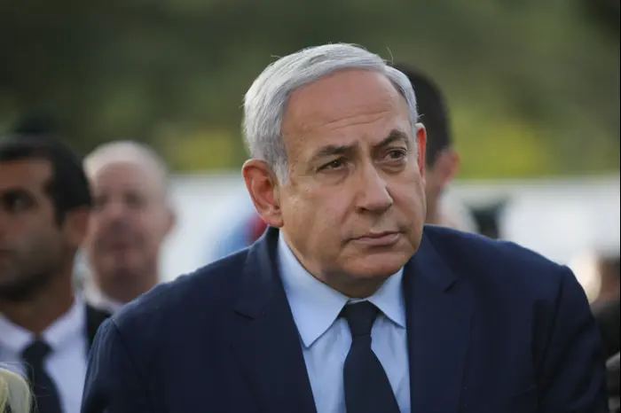 ראש הממשלה בנימין נתניהו בהלוויתה של נחמה ריבלין בהר הרצל, 5 ביוני 2019 (פול צלמים , פלאש 90, הדס פרוש) ראש הממשלה בנימין נתניהו בהלוויתה של נחמה ריבלין בהר הרצל, 5 ביוני 2019 (פול צלמים , פלאש 90, הדס פרוש)